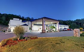 Holiday Inn Express Hurricane Mills Tn